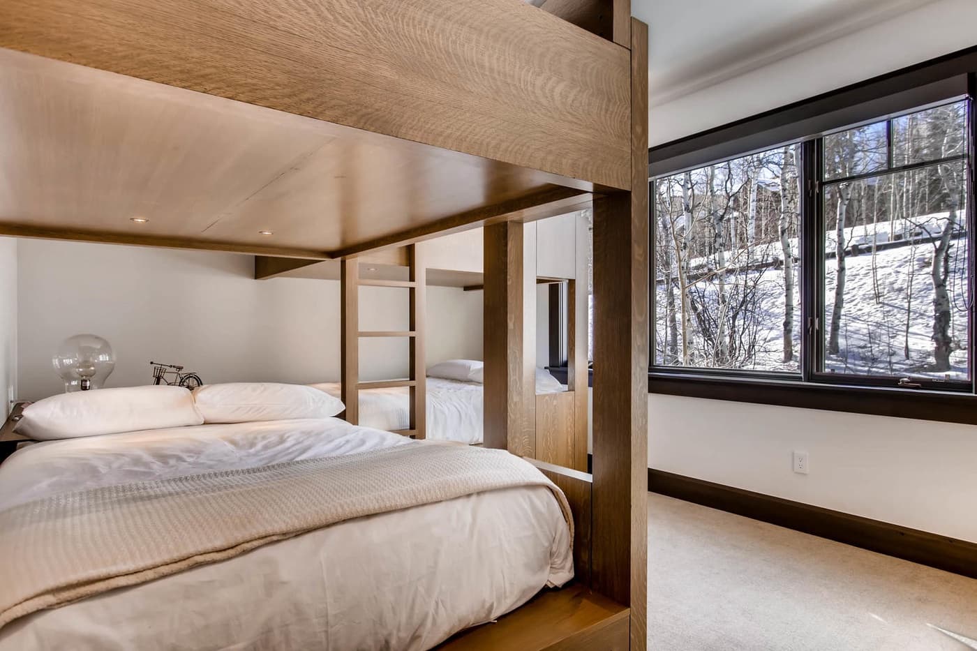 Lay Of The Land At Hummingbird Lodge - Image 21