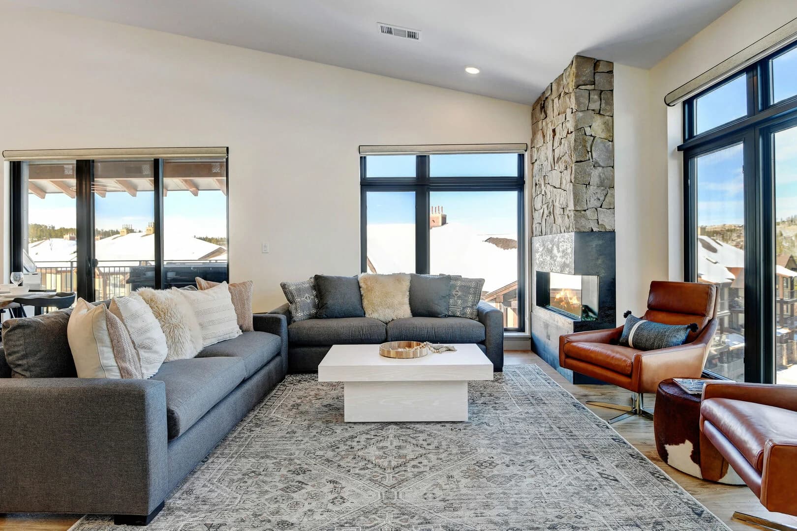 Timber Fox Condo #1402 - Image 1