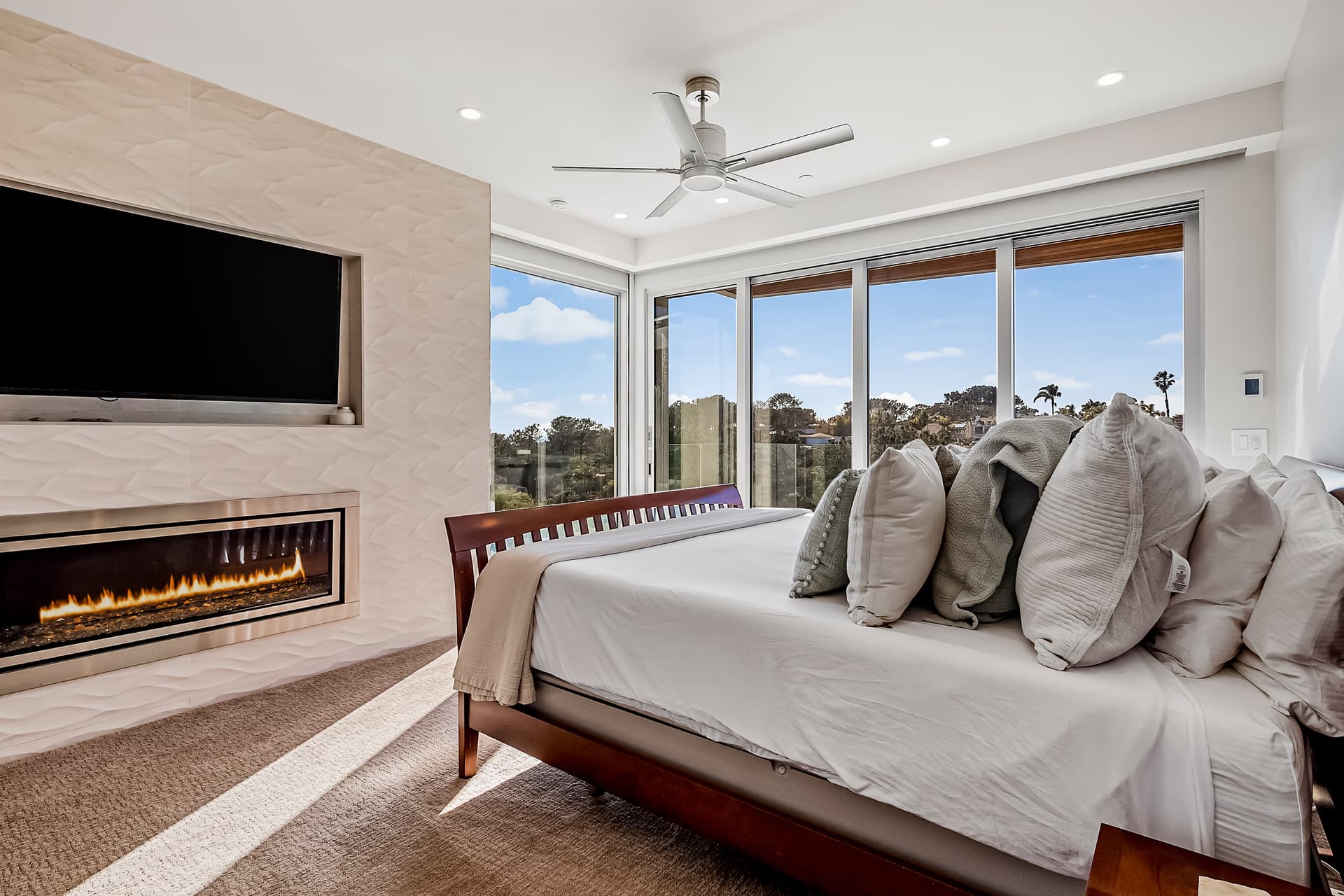 Del Mar Dreams - Image 14