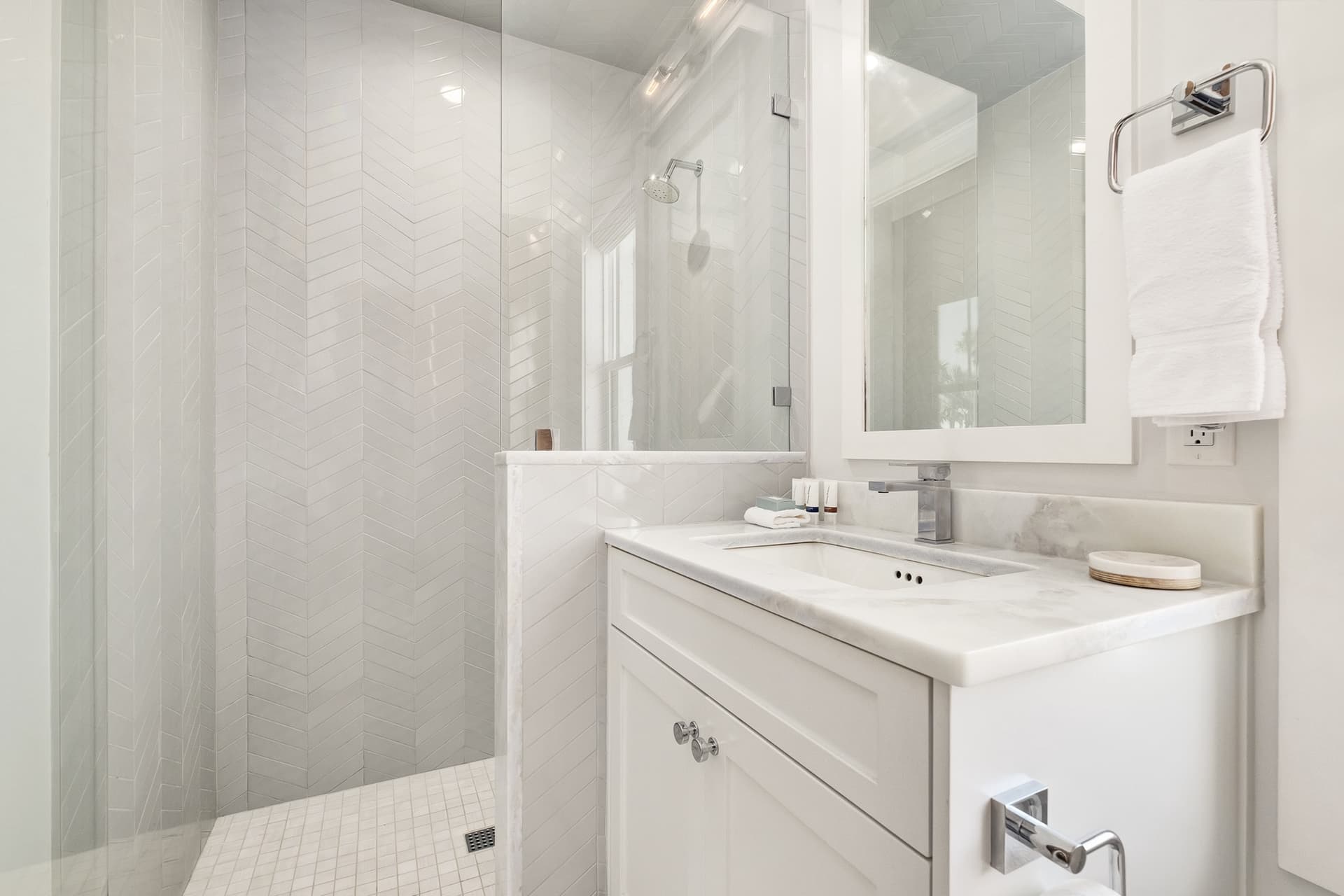 Casa Blanco - Image 32