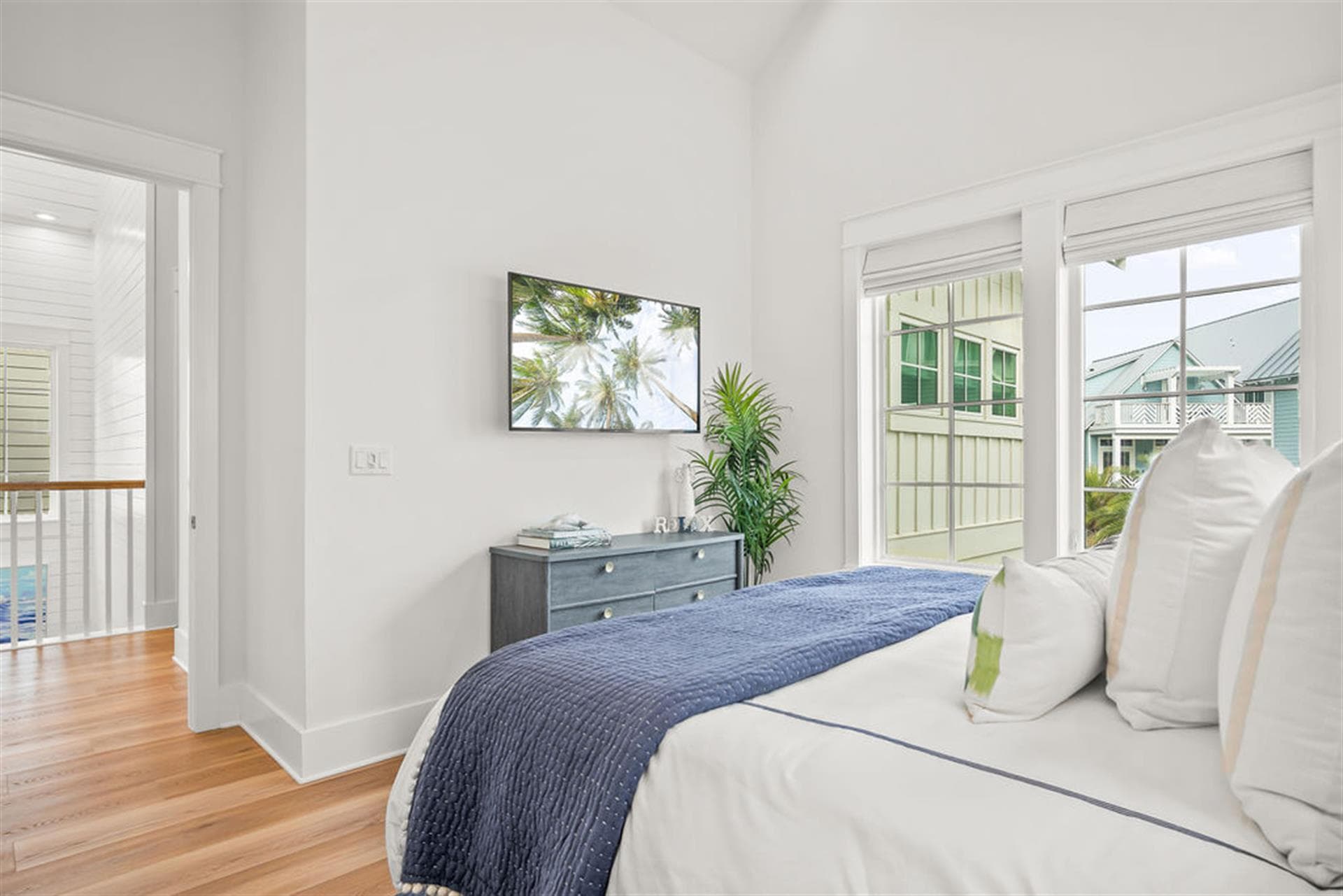 Hello Darlin' - Image 23