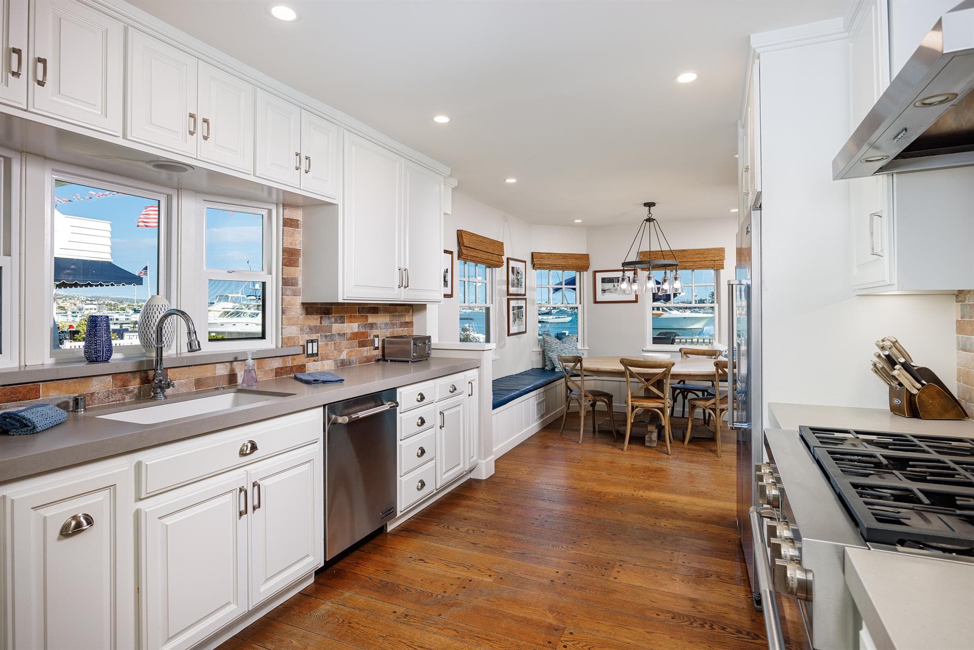 Harbor Beach Escape - Image 5