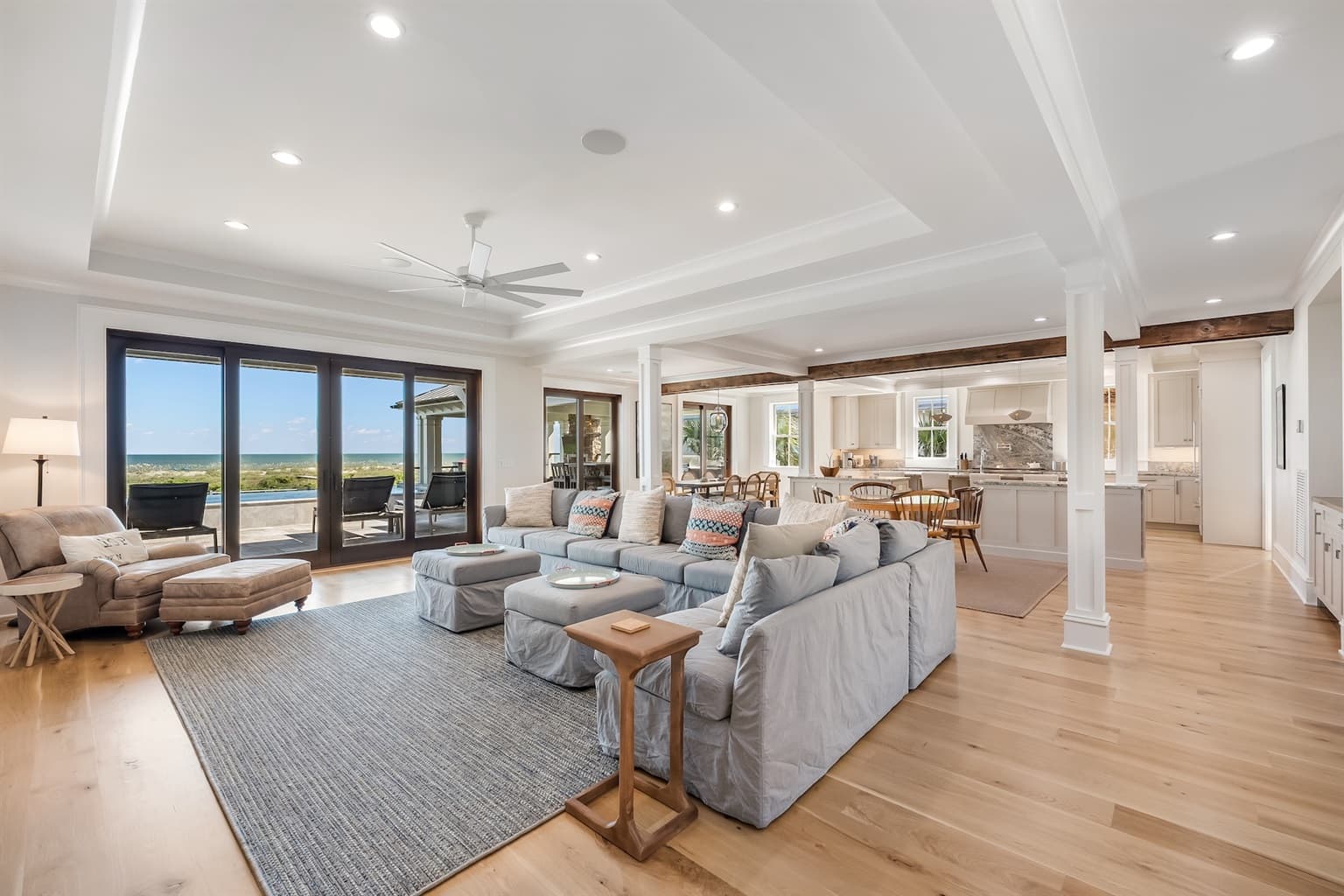 Beach Shelter - Image 4