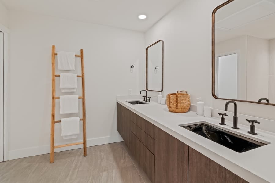 Mana Wahine - Image 15