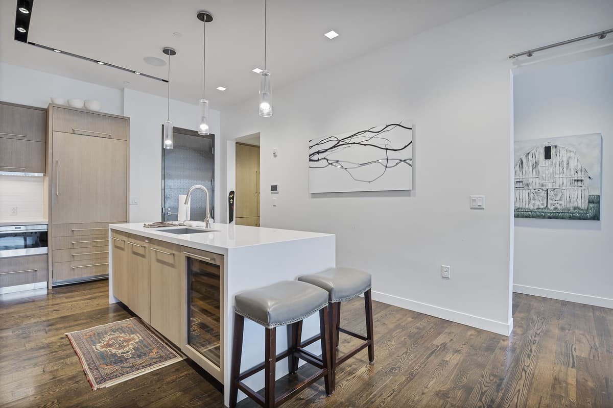 Mountain Luxe Retreat on Main - Image 10