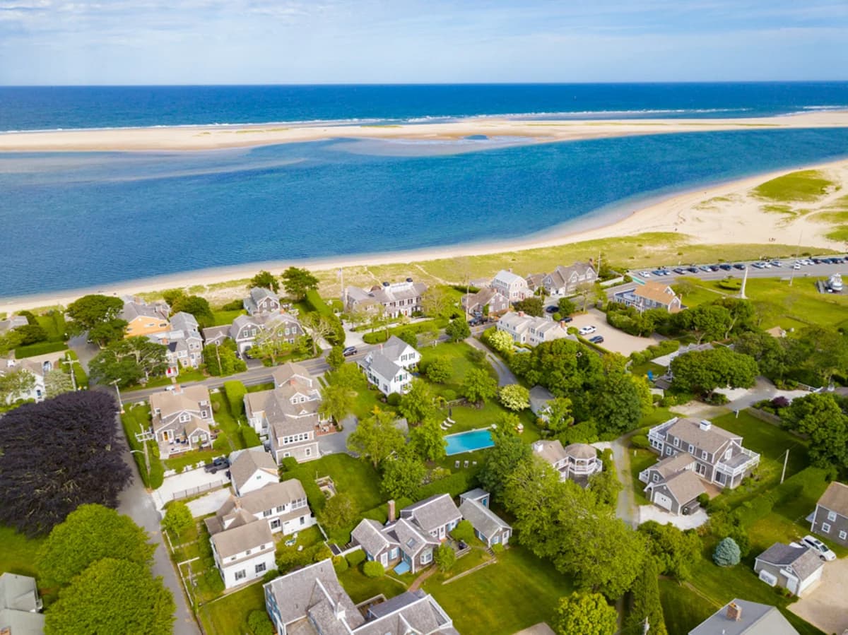 Chatham Farmhouse - Image 3