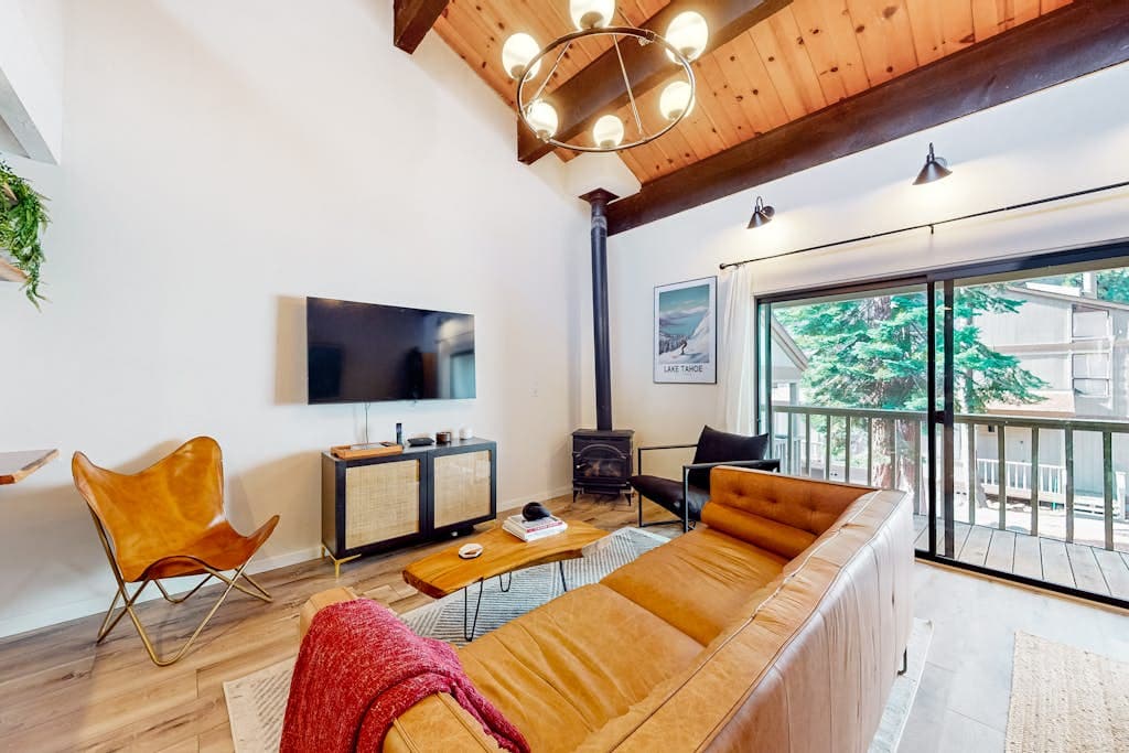 Modern Lake Tahoe Sanctuary - Image 4