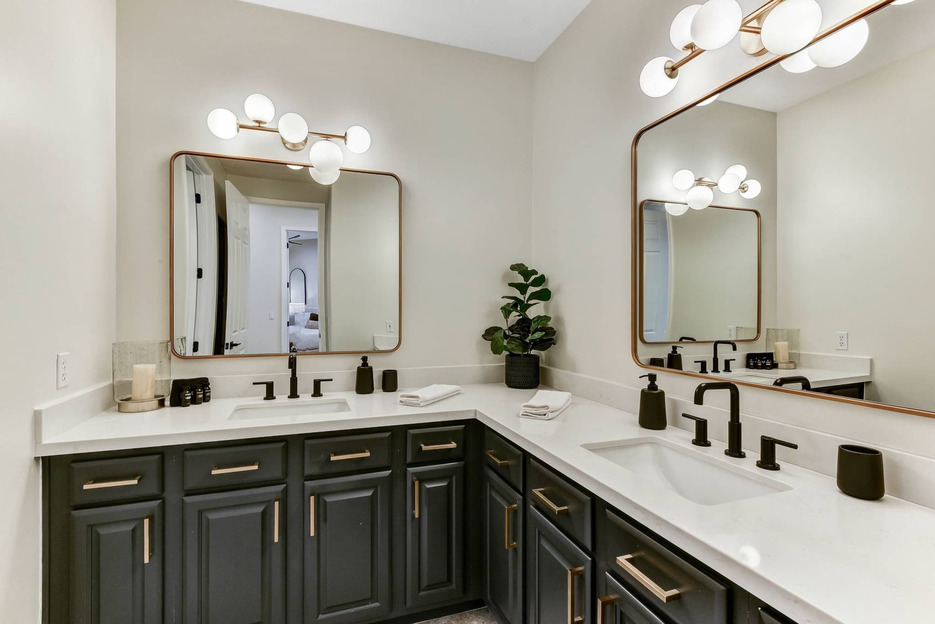 Pinnacle Peak Escape - Image 45