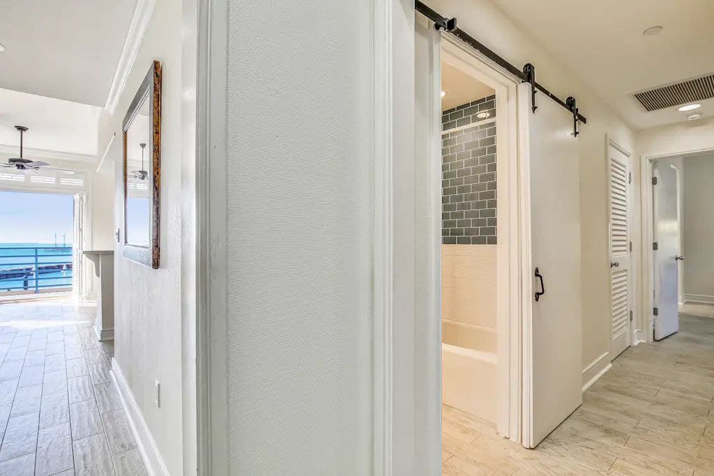 Sunset at Harbour Place - Image 12