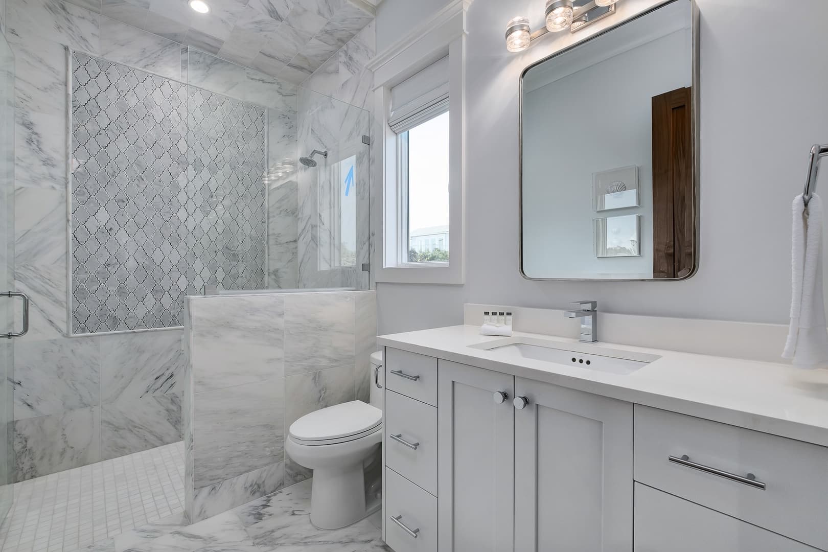 Social Manor - Image 27