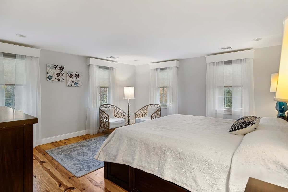 Brewster Barefoot Bliss - Image 32