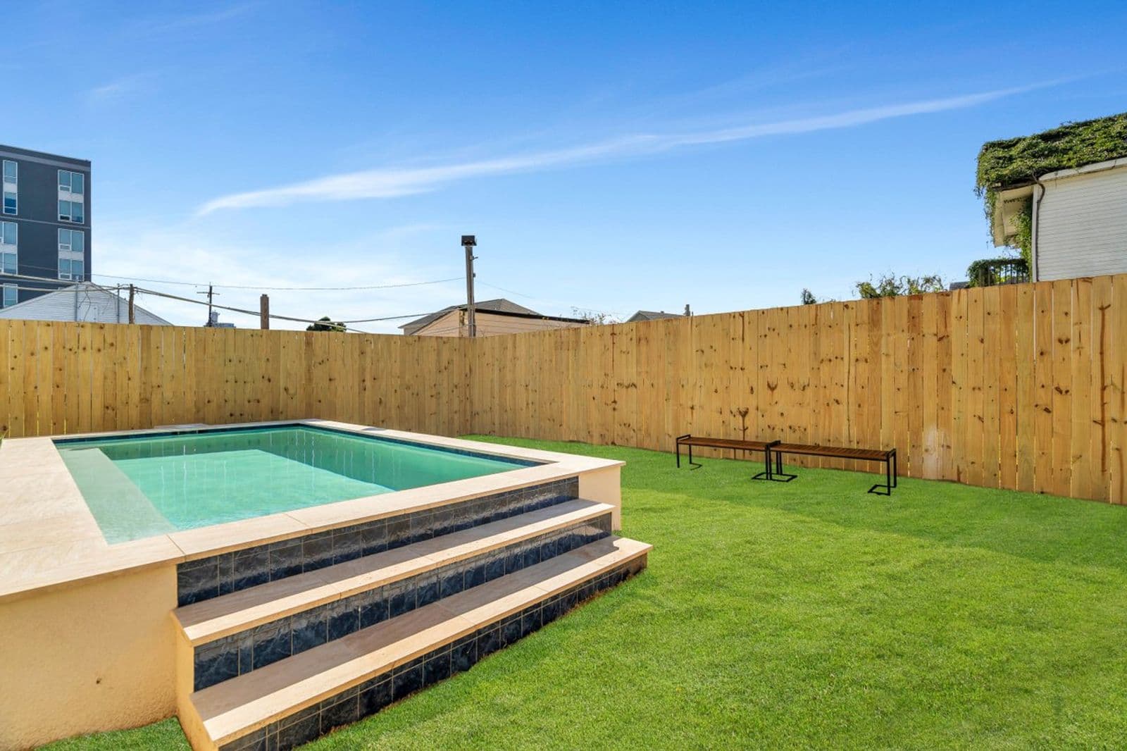 Exquisite Mid-City House - Image 19