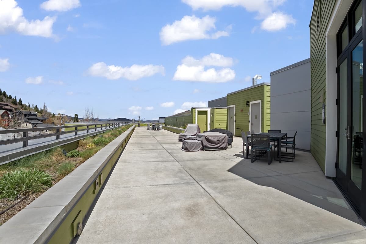 Mountain Luxe Retreat on Main - Image 30