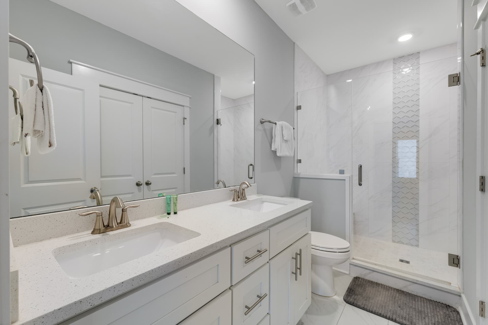 Porches N' Paradise House - Image 27