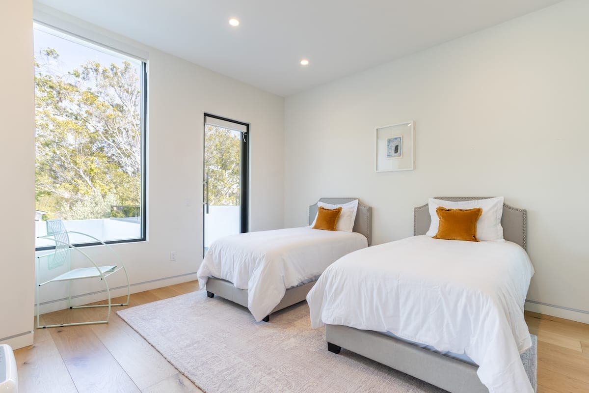 North Vista - Image 35