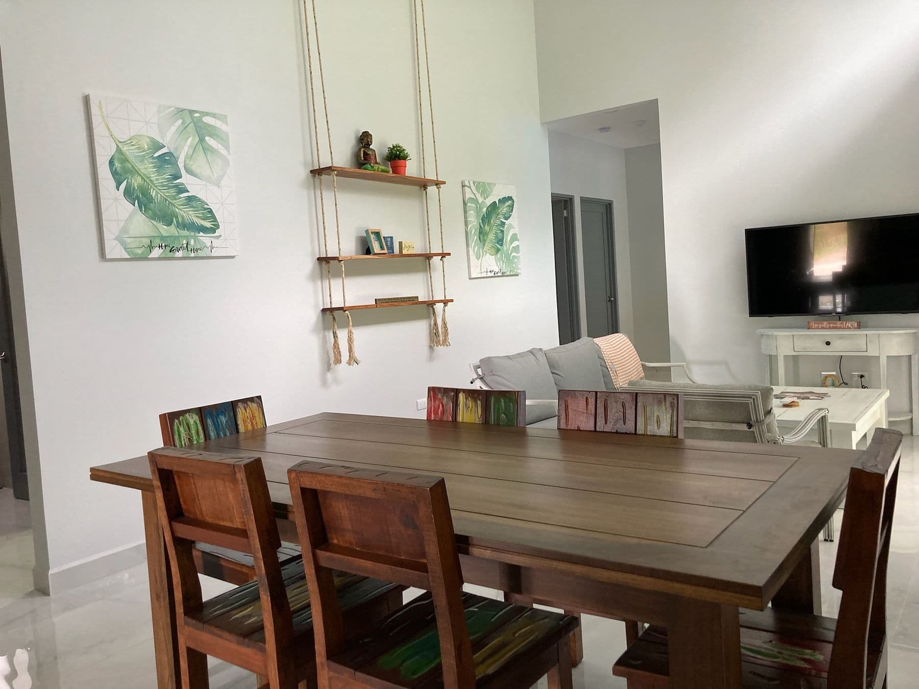 South Family Home - Image 11