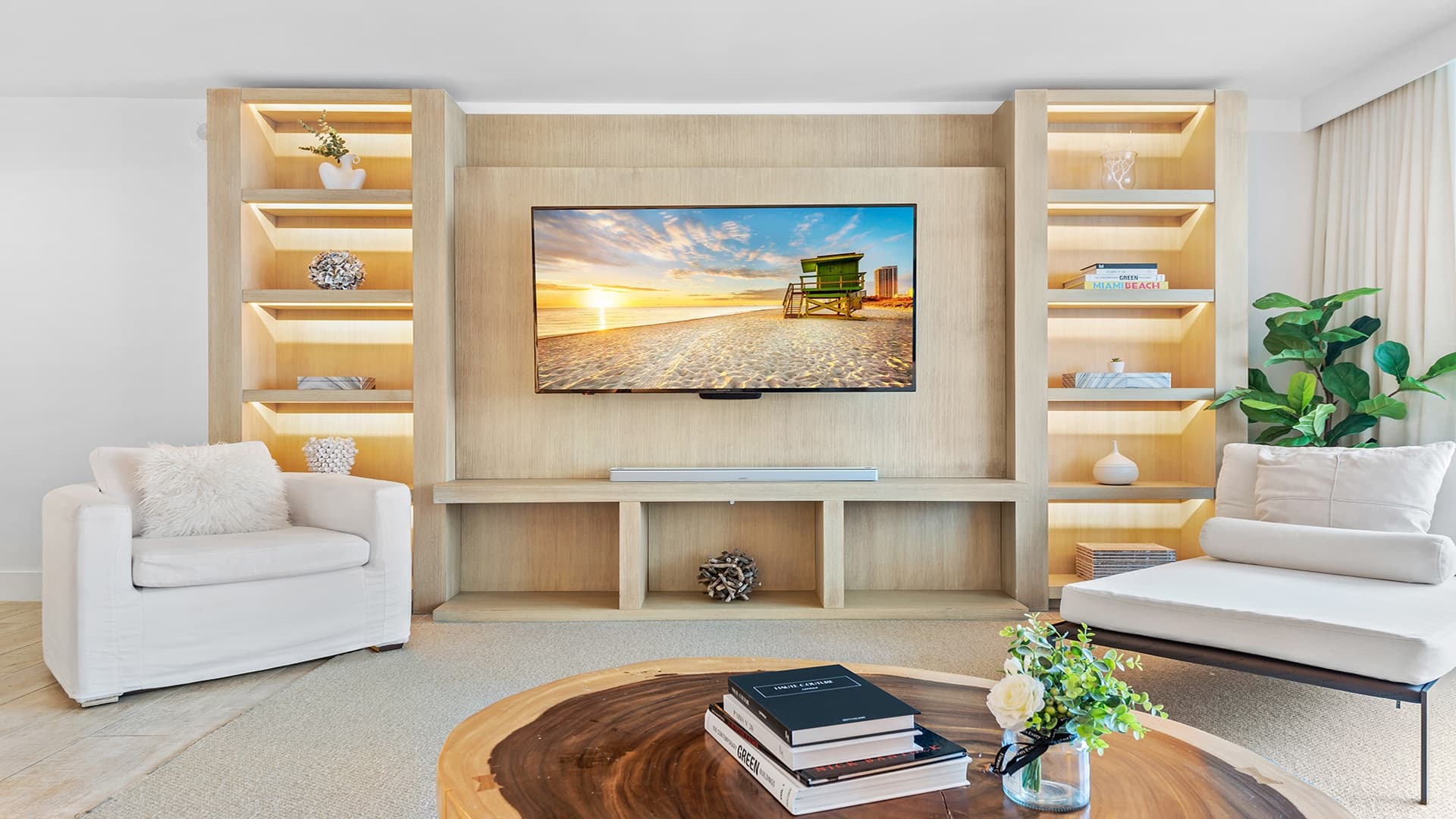 1 Hotel & Homes Residence #904 - Image 2