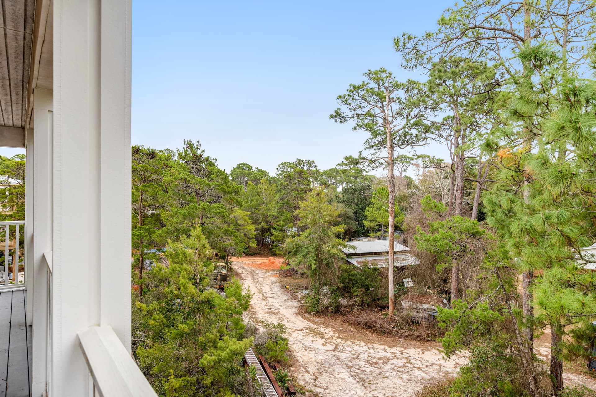 Porches N' Paradise House - Image 42