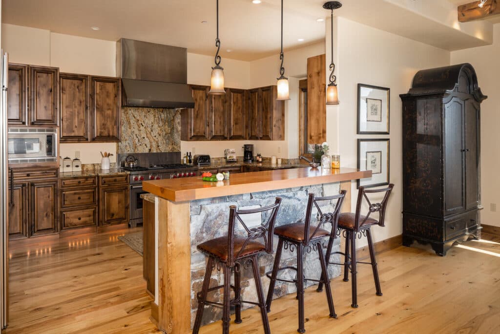 Mountain Loop Home - Image 5