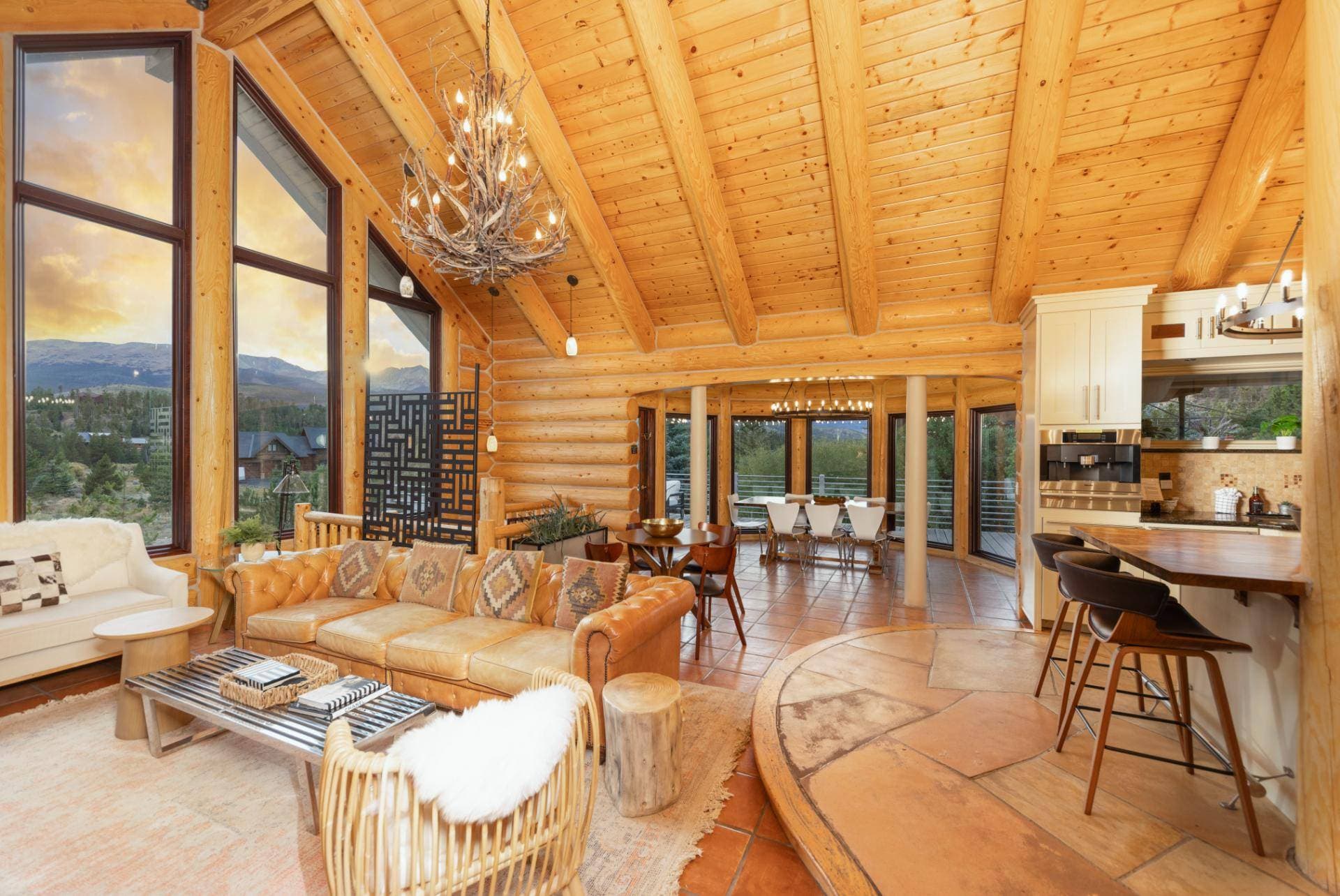 Modern Ski Home - Image 4