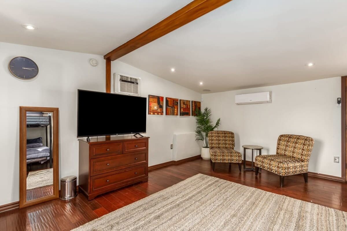 Hummingbird Estate - Image 32