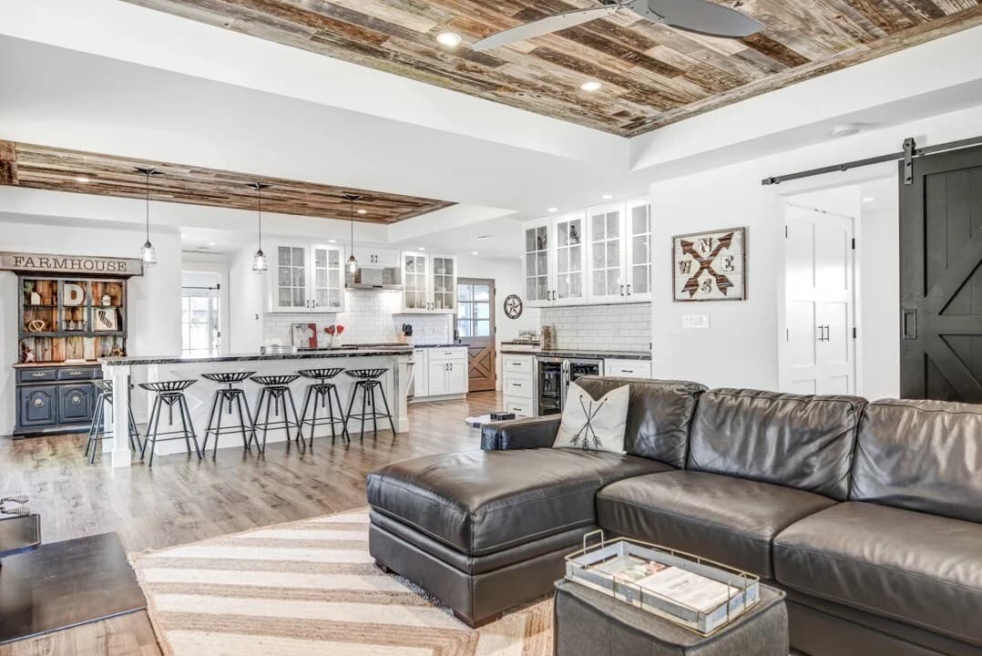 Carneros Farmhouse - Image 11