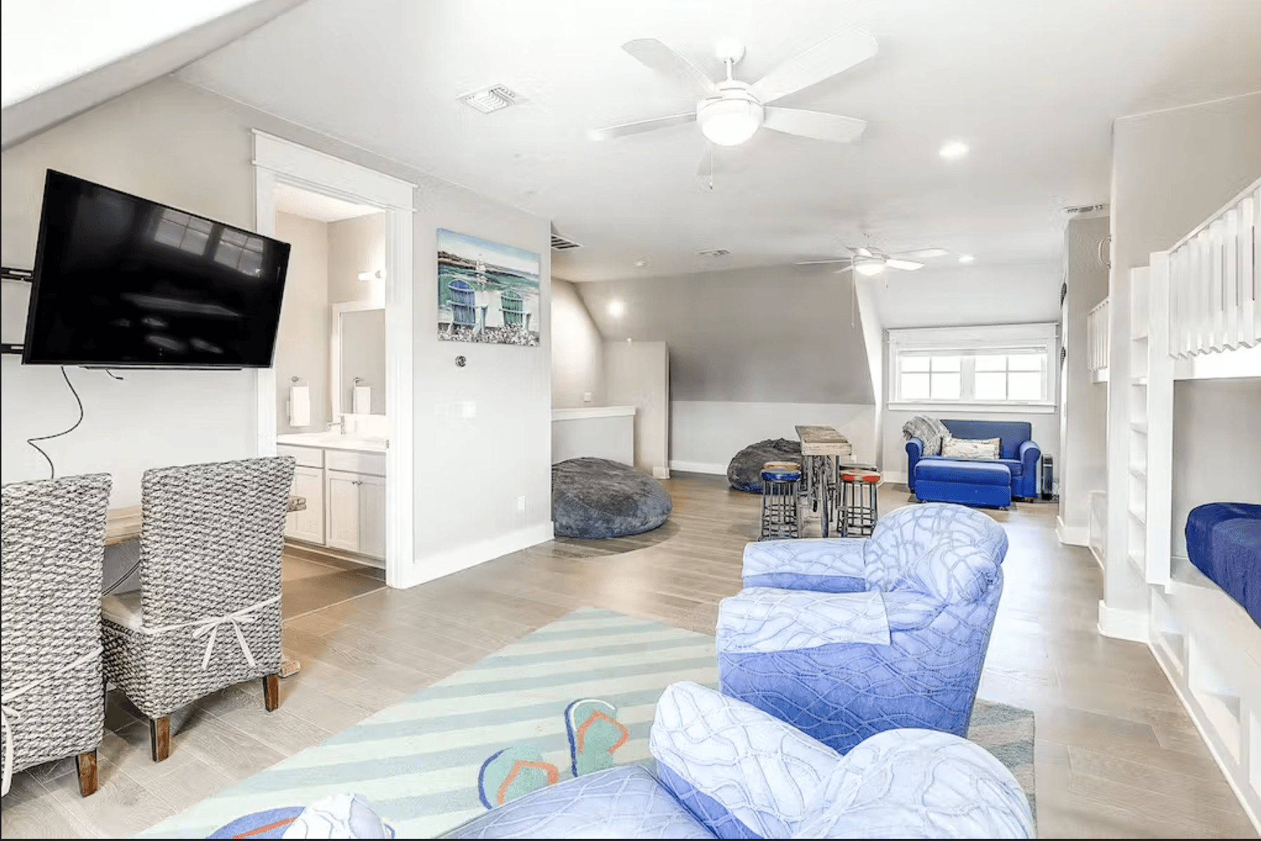 Top of the Shoreline - Image 23