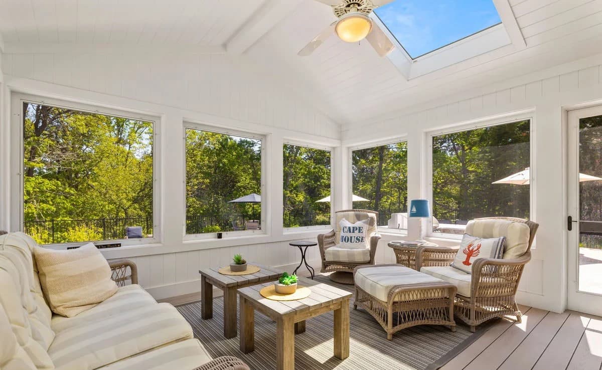 Barefoot Bungalow - Image 4