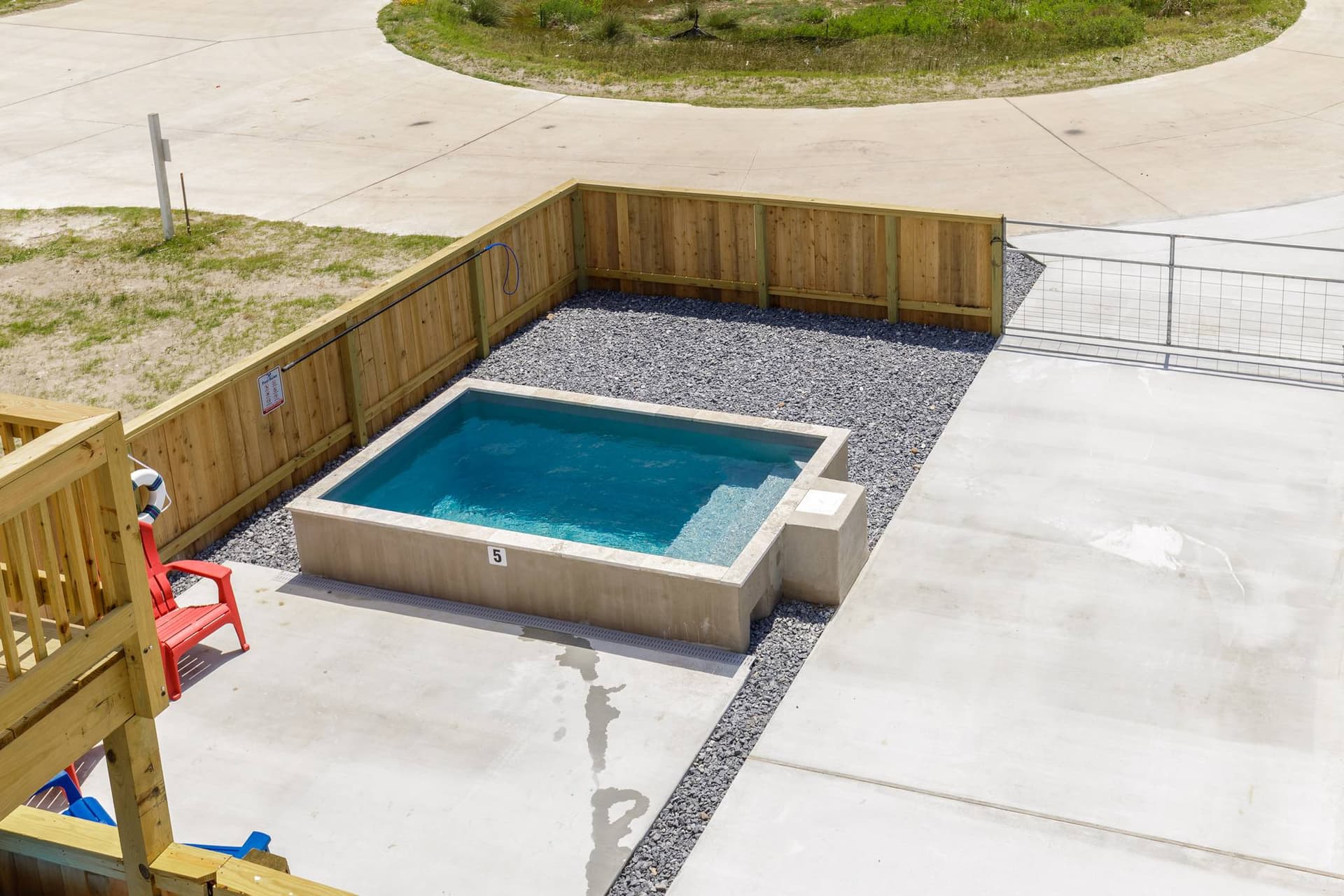 Skiff House - Image 37