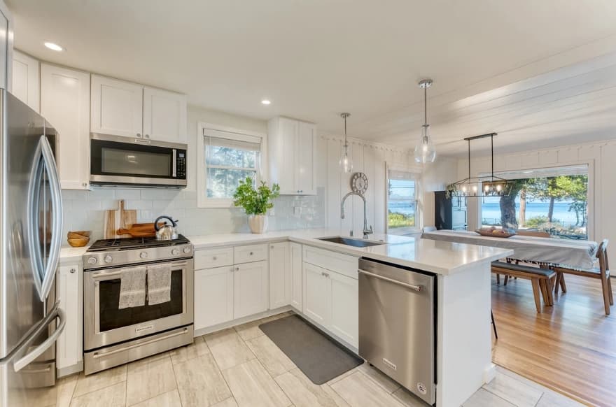 West Shore Lake House - Image 14