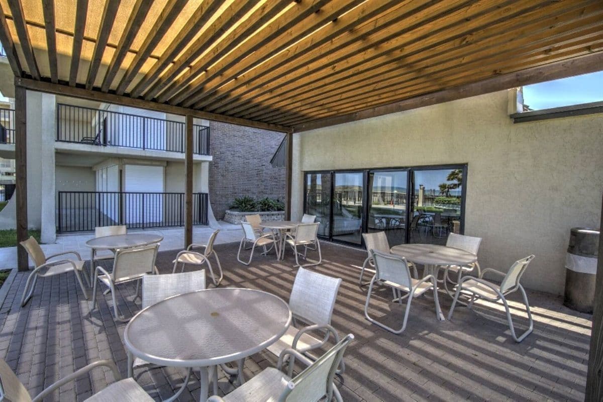 Ocean Vista Towers - Image 22