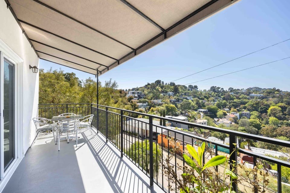 Pacific View Artist's Home - Image 47