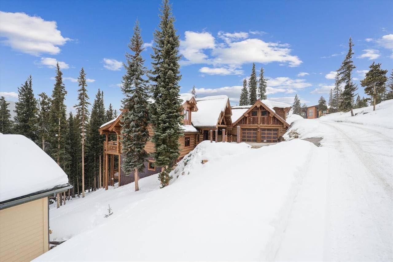 Goldenview Lodge - Image 3