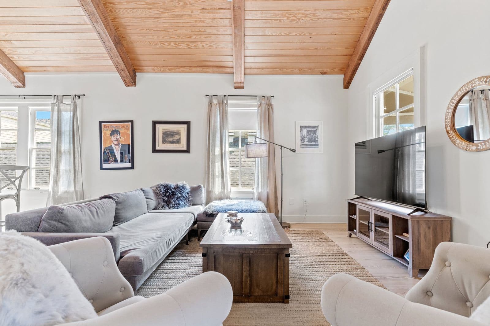 Faire Lounge on Magazine - Image 3