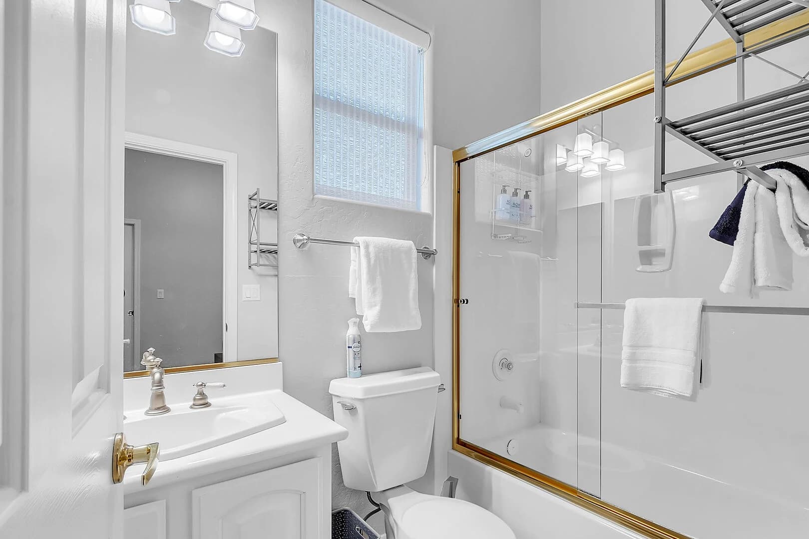 Scottsdale Redbird - Image 26