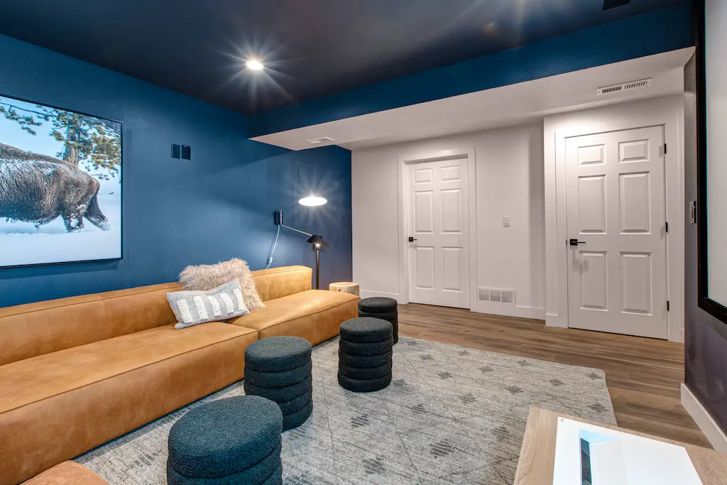 Last Run of the Day House - Image 36