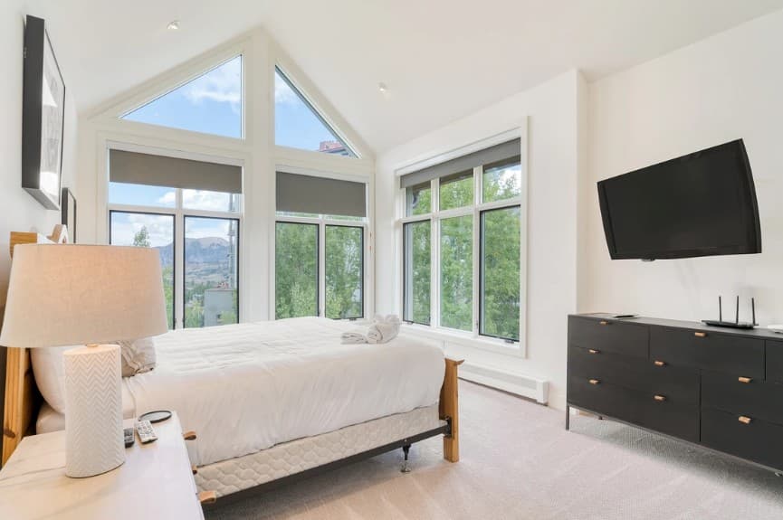 Emerald Elk at Village Creek - Image 4