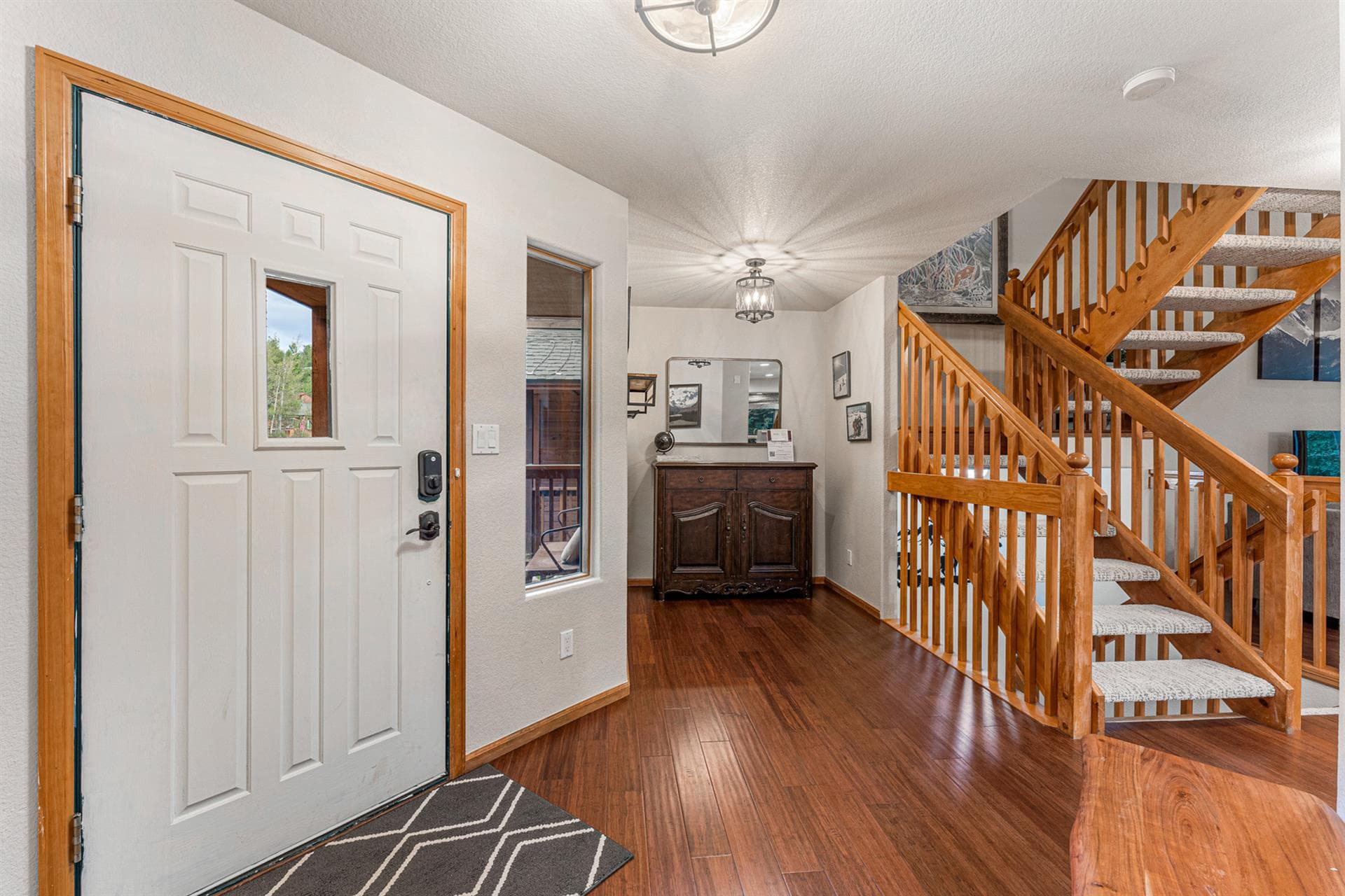 Burgundy House - Image 13