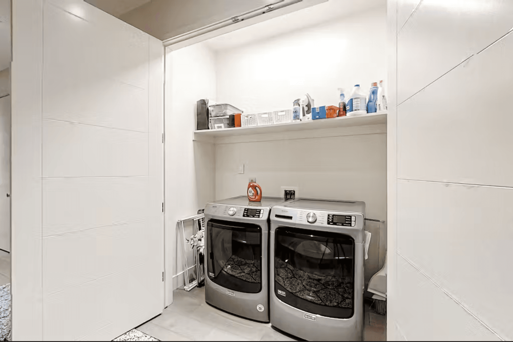 Luxury Penthouse Place - Image 33