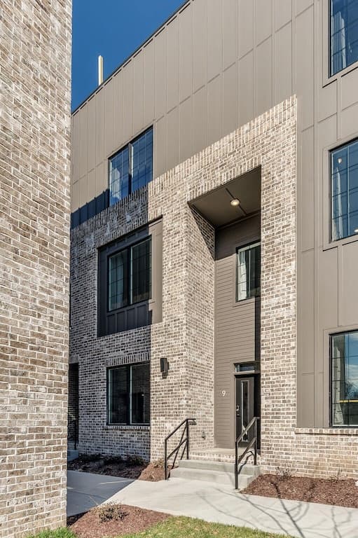 Highland Station - Image 21