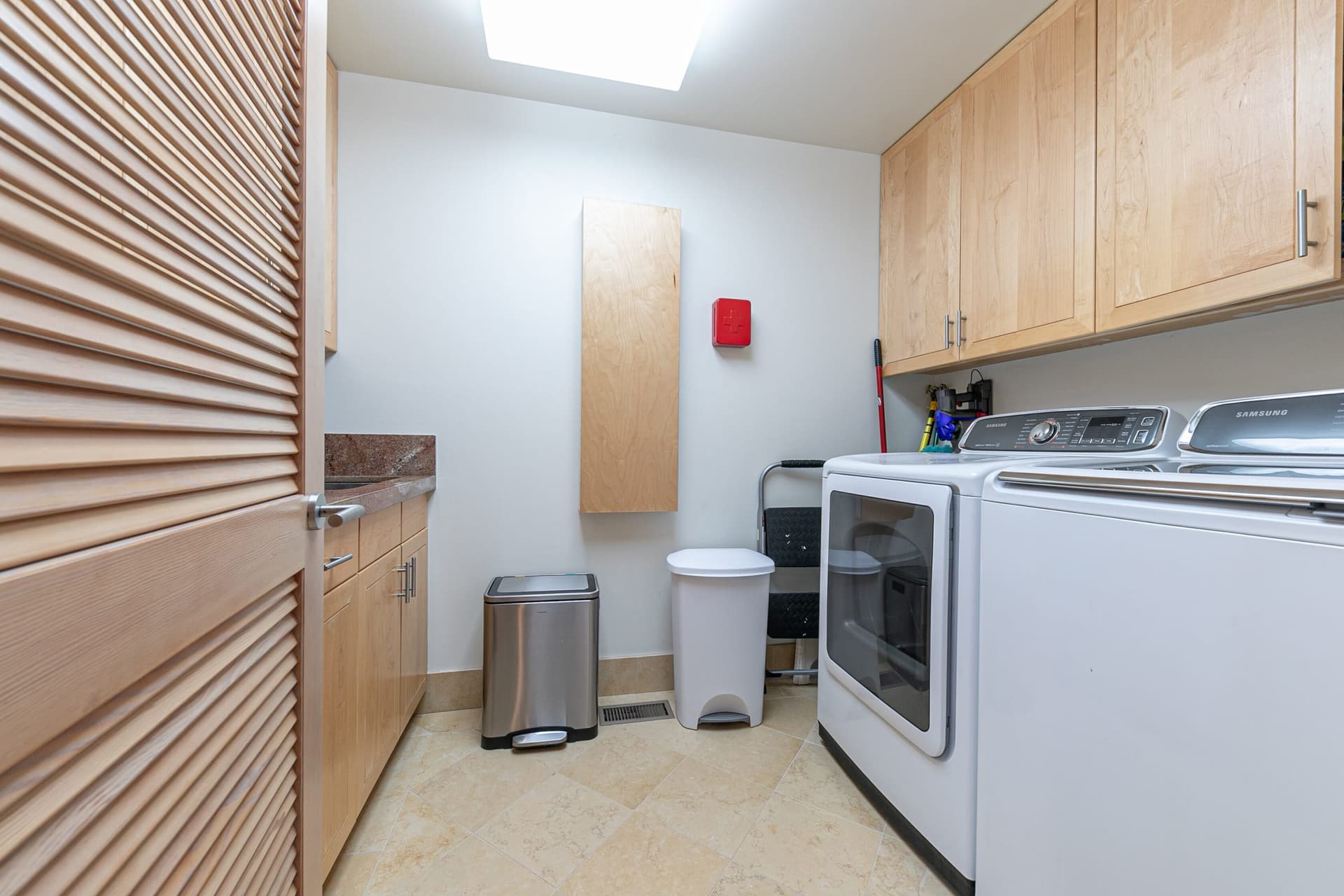 Bright Alpine Retreat - Image 36