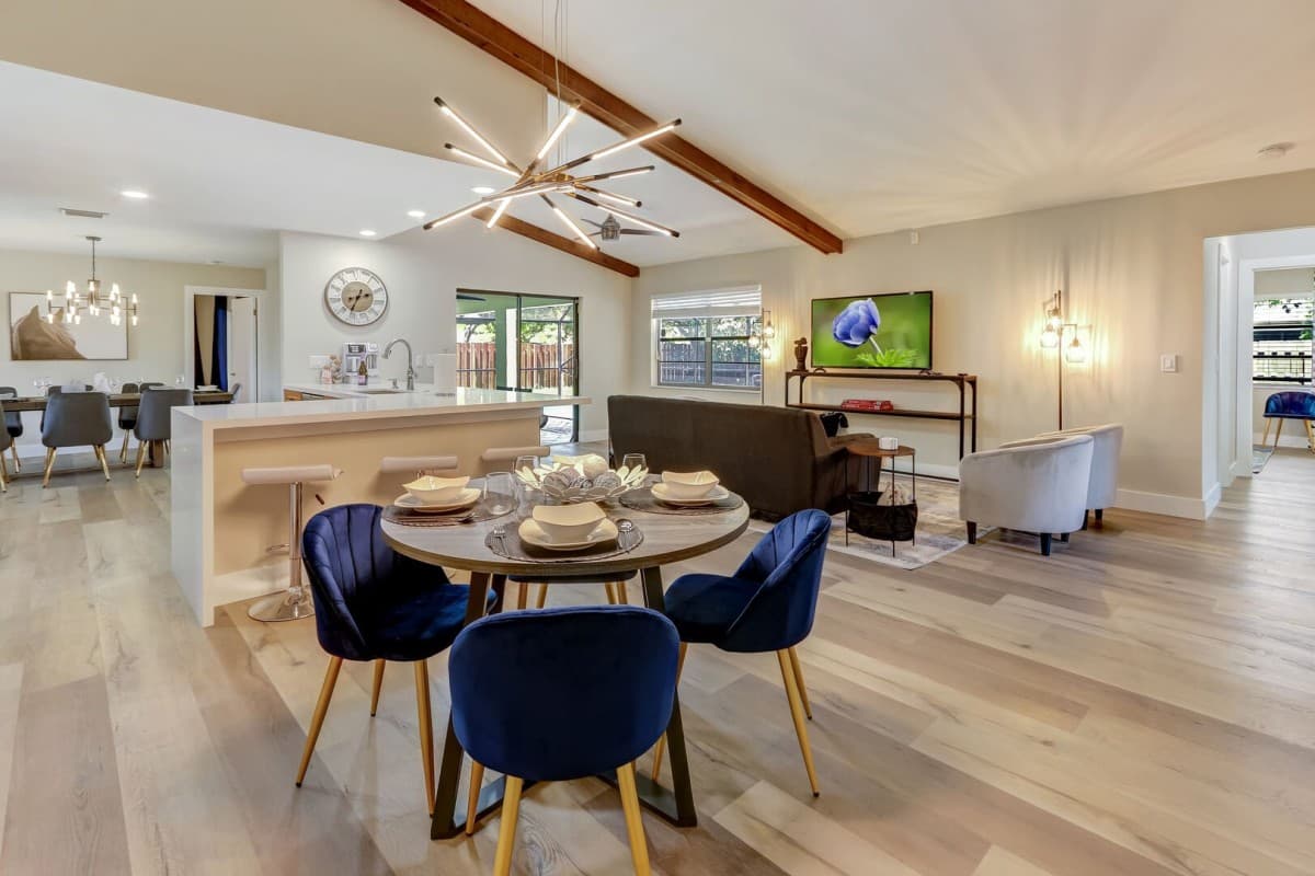 Sunrise House - Image 13