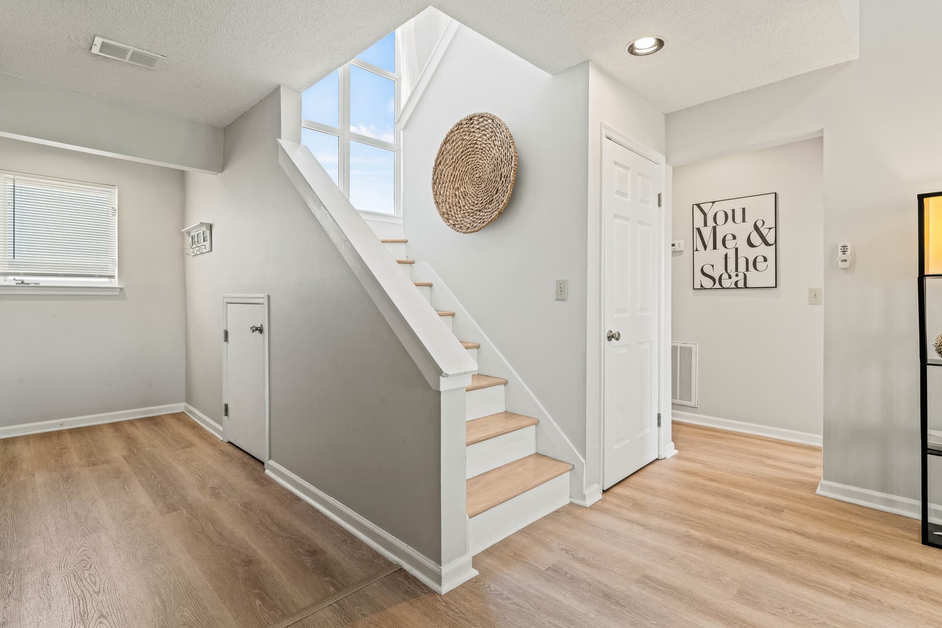 Sun of a Beach Home - Image 10