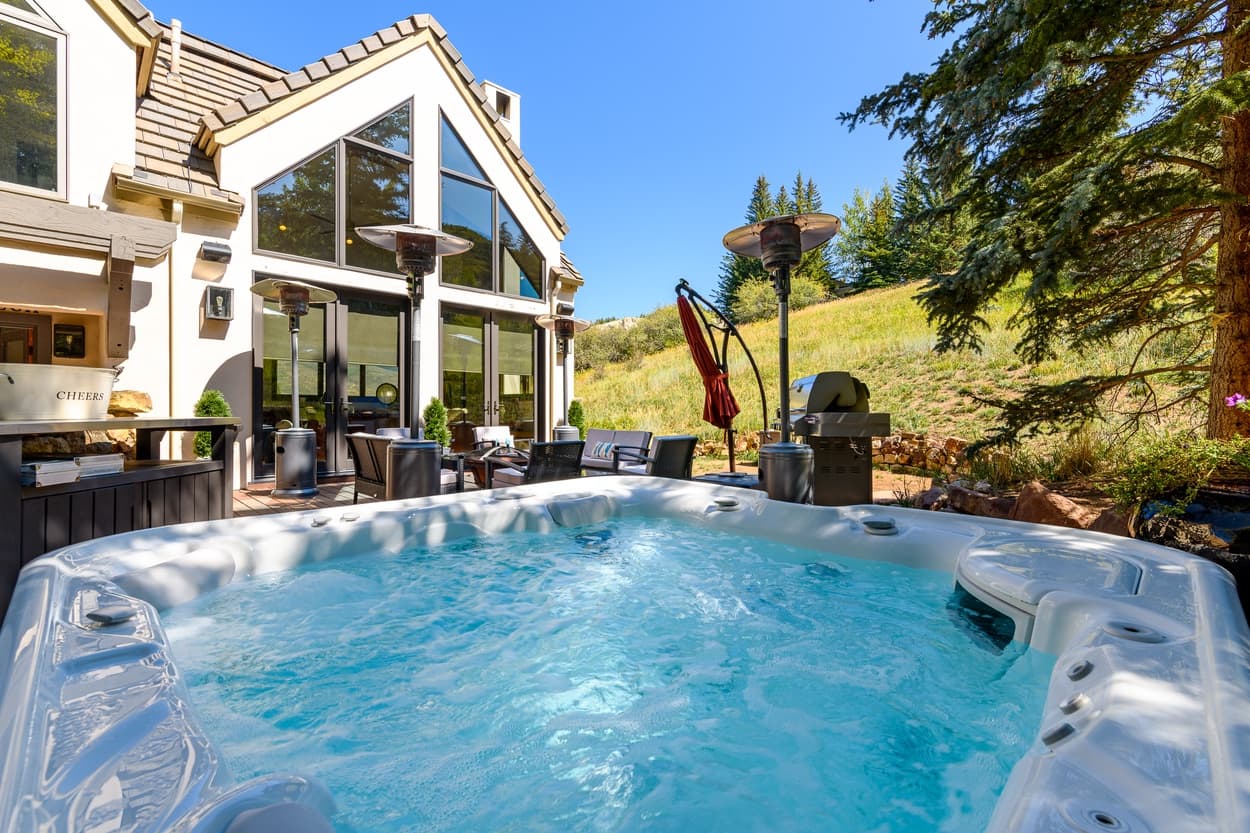 Arrowpines Lodge - Image 2