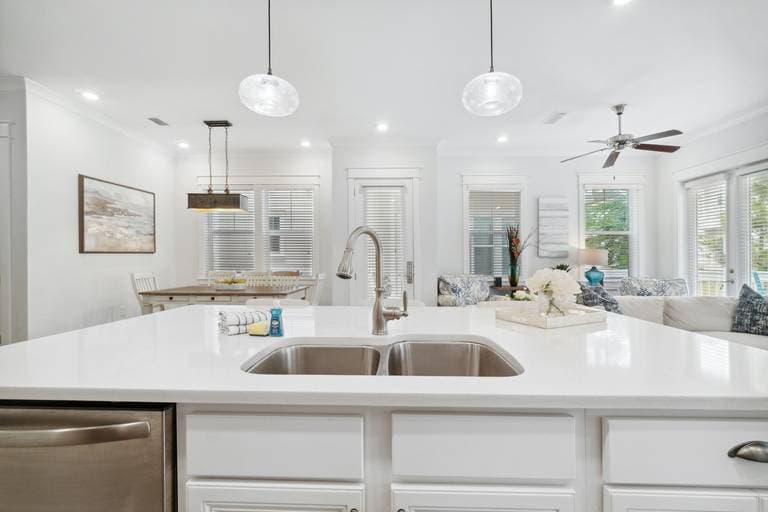 Beach Dreamer - Image 11