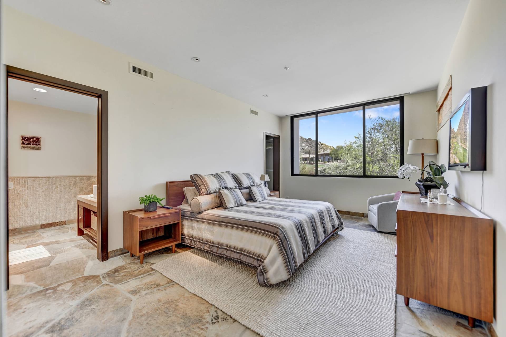 Scottsdale Desert Oasis - Image 37