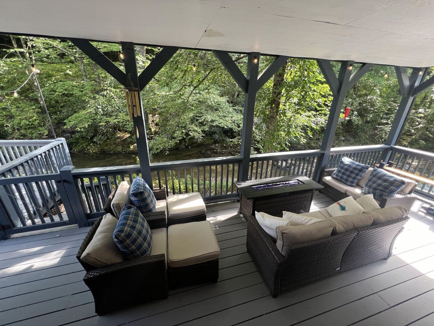 Riverside Retreat - Image 42