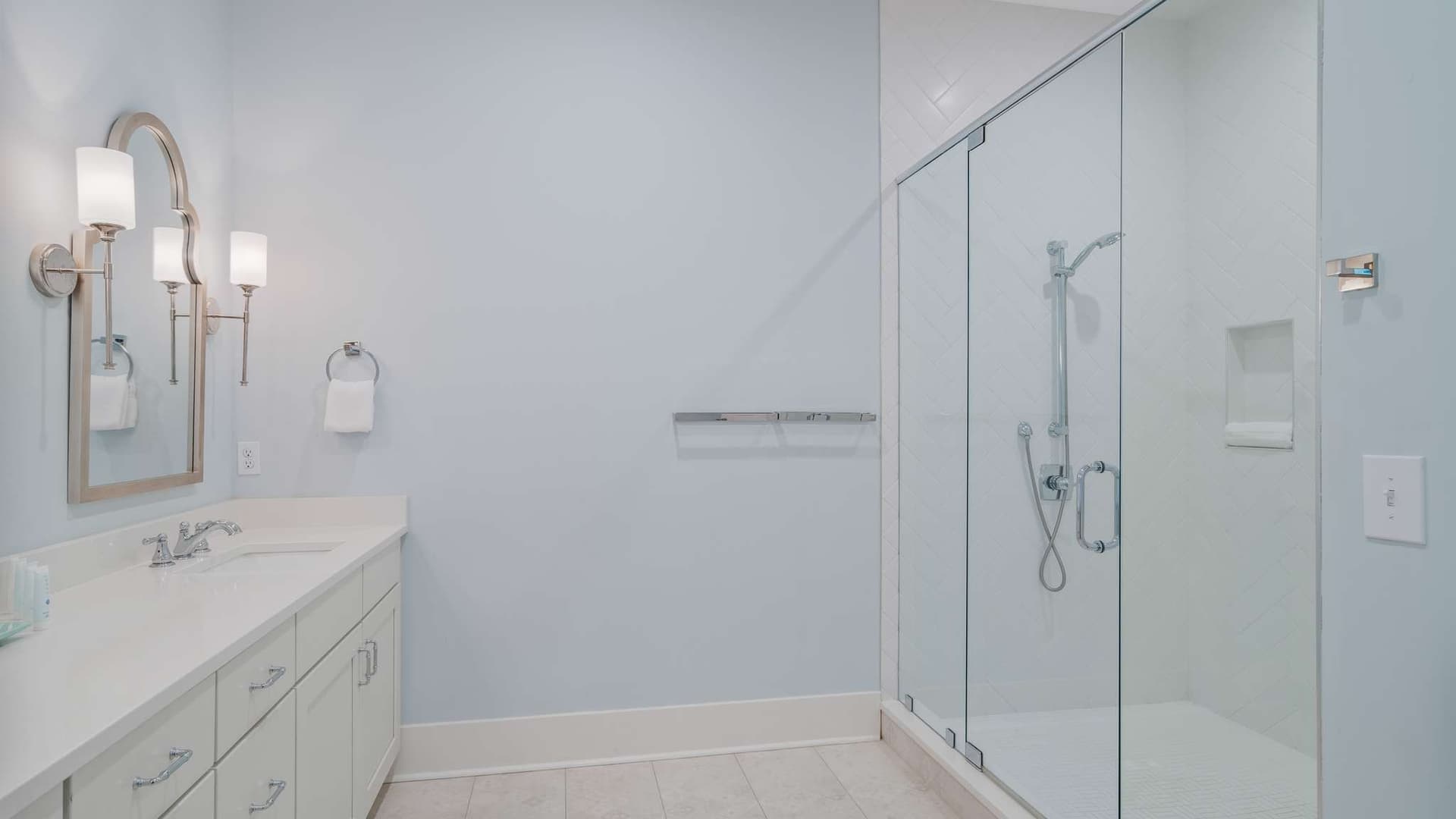 Barefoot Haven - Image 19