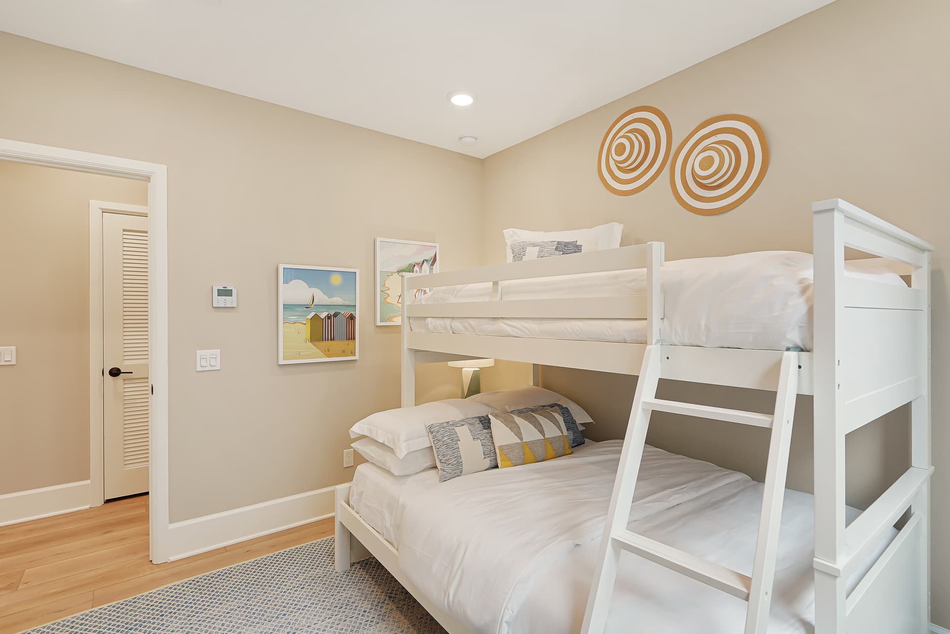 Bayside Cove Getaway - Image 30