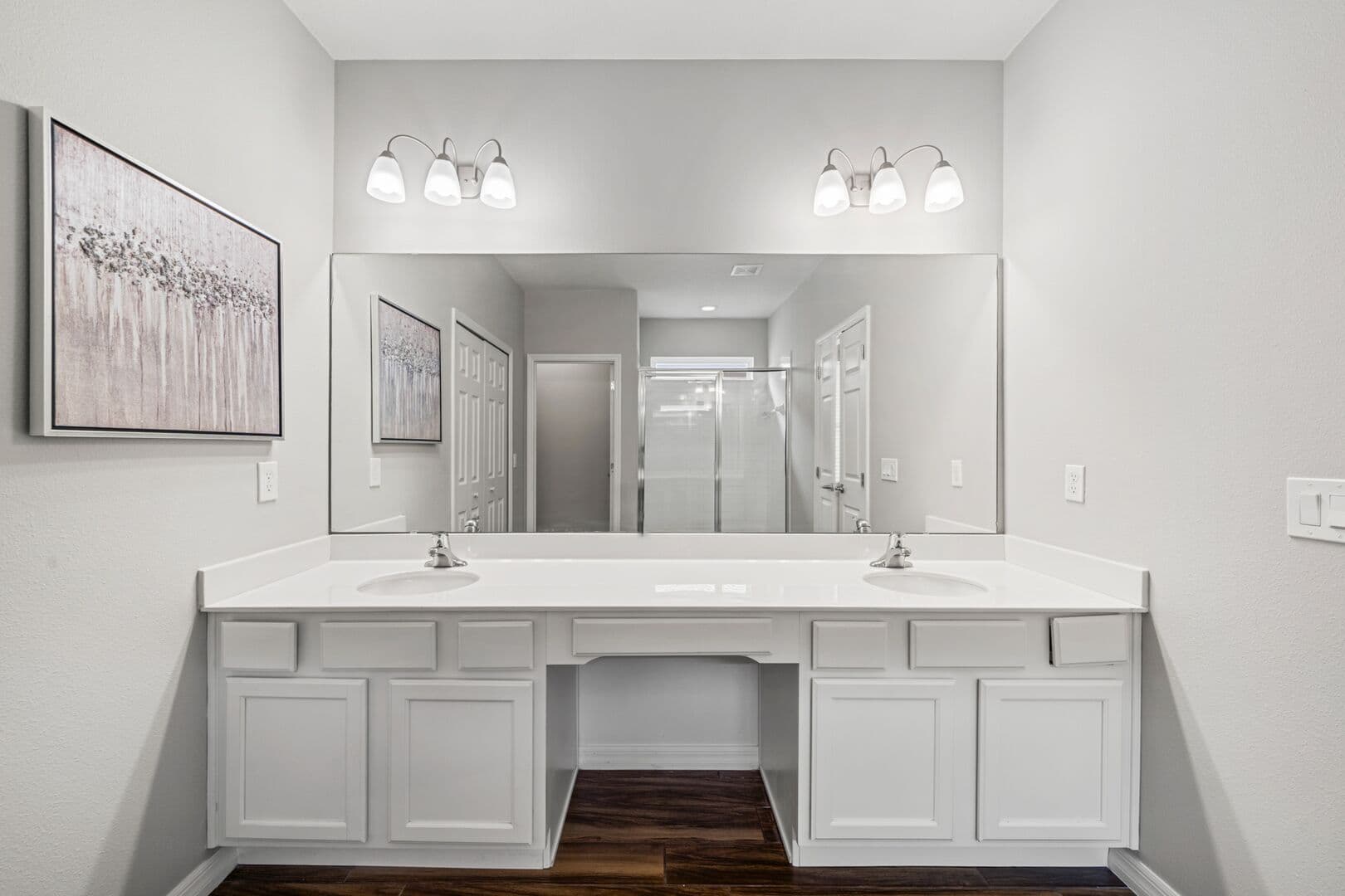 Gallery House - Image 62